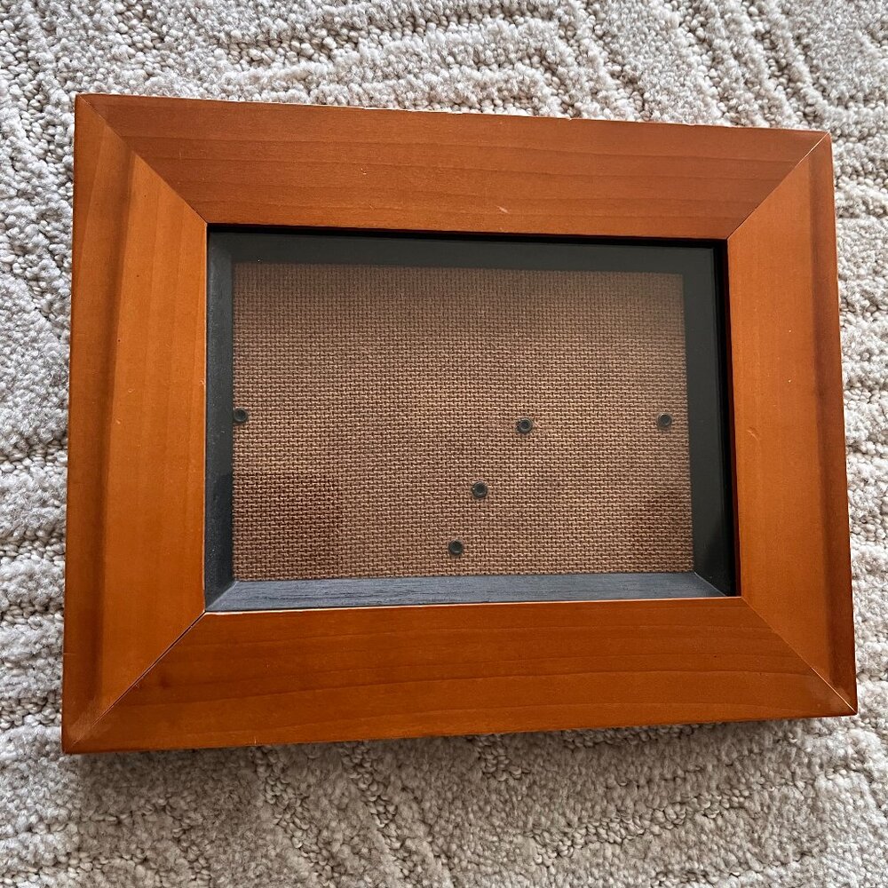 5x7in wood picture frame, shadow box effect